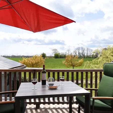 Die 5 Ferienwohnungen Der Familie Weber Fehmarn Exterior photo
